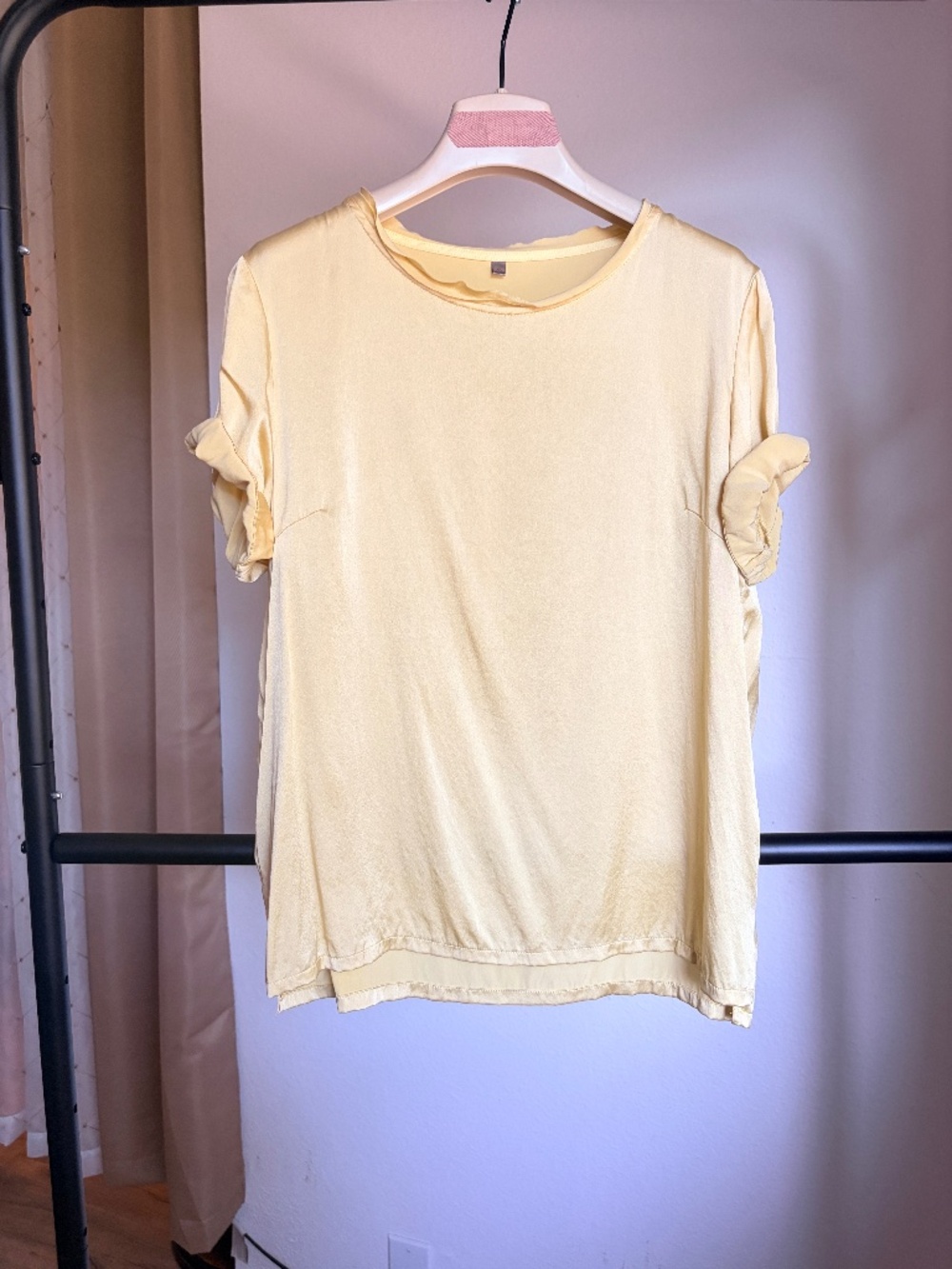 100% Mulberry Silk Short-Sleeve Top – Like New